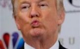 Donal Trump puckered