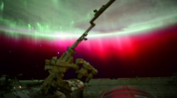 red aurora borealis